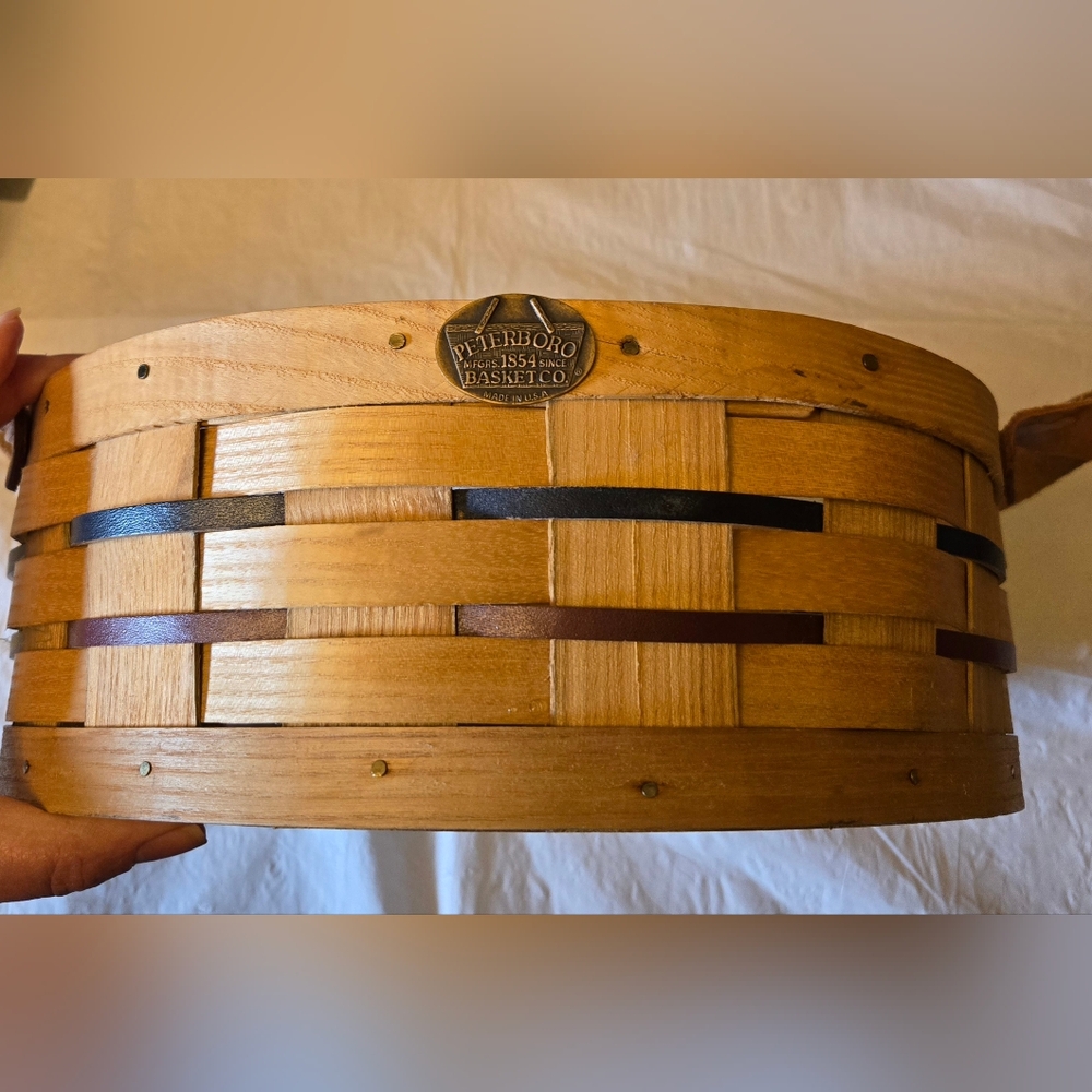 Peterboro Vintage Wooden Basket with Thick Leather Handles 12 Inch Diameger